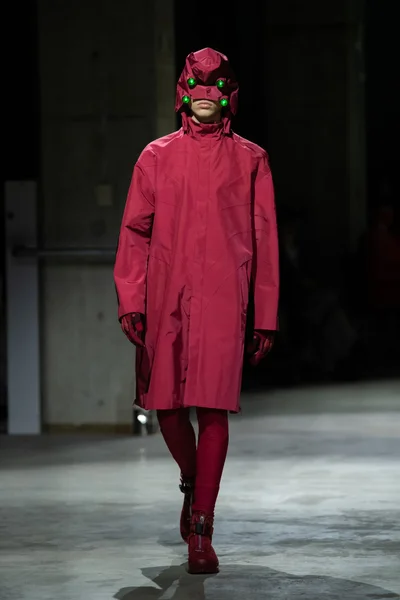 Look 13